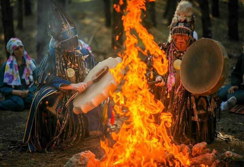 Шаманский Родовой обряд на слияние с Духом Рода. Живая встреча с шаманами